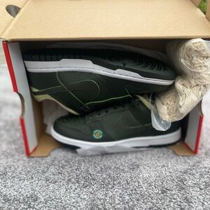 Women’s Size 5.5 Nike Dunk Low Avocado Smoothie